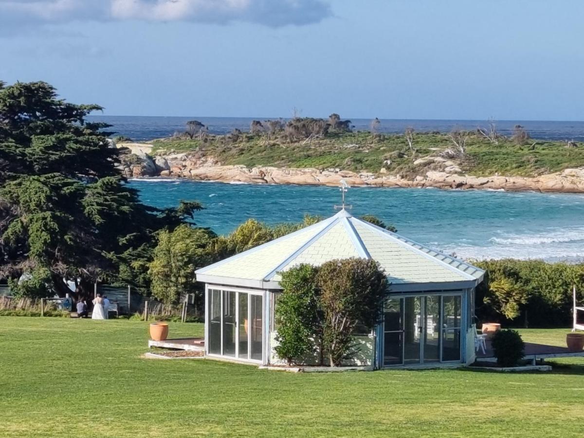 Diamond Island Resort, Restaurant & Bar And Penguin Show Bicheno Exterior photo